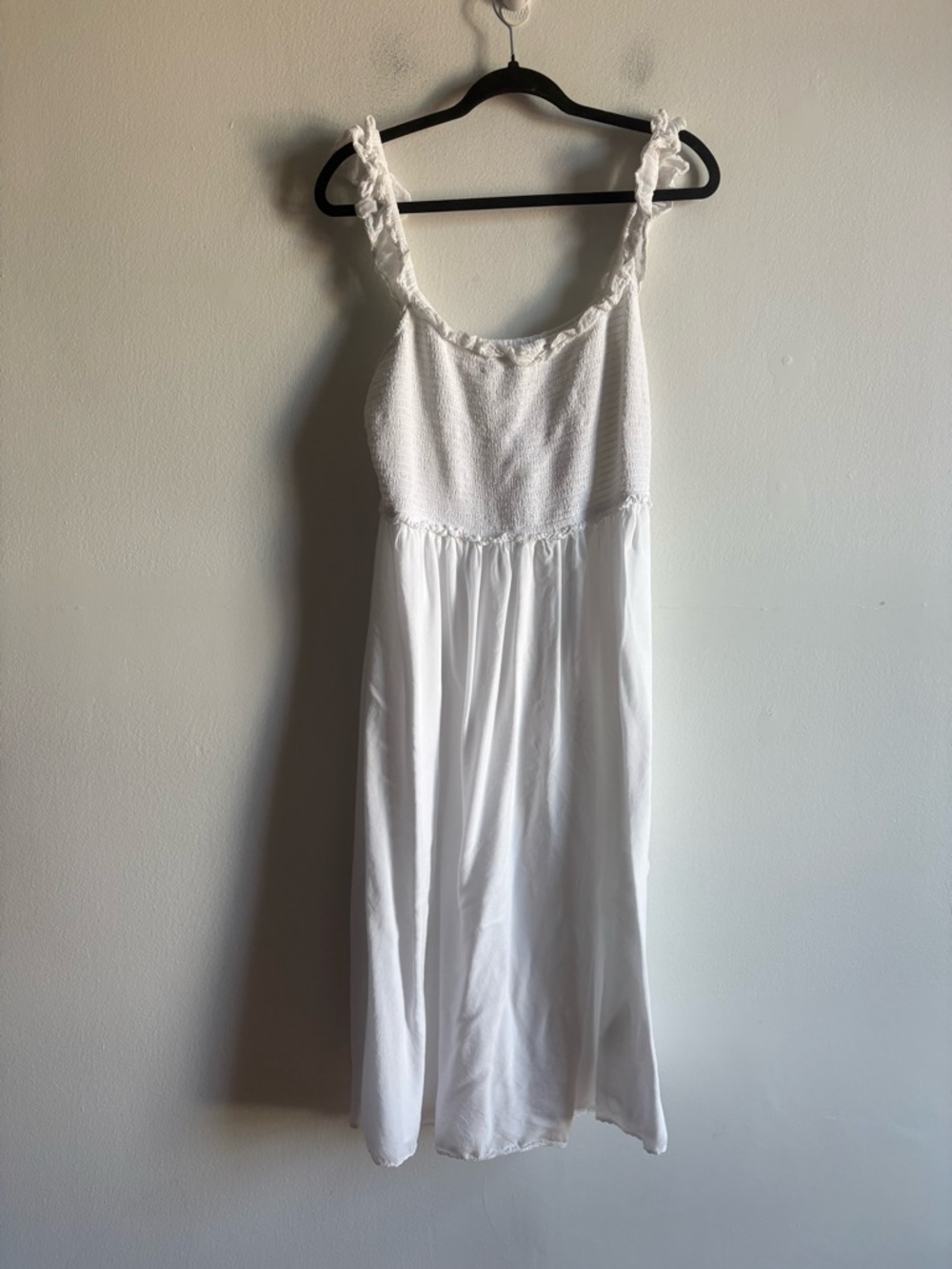 Aritzia Wilfred Sz XL Reminisce White Smoked Bodice Ruffle Midi Dress - Picture 2 of 10